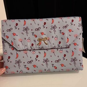 Barnes & Noble Valentine’s 2026 Romance Book Pouch